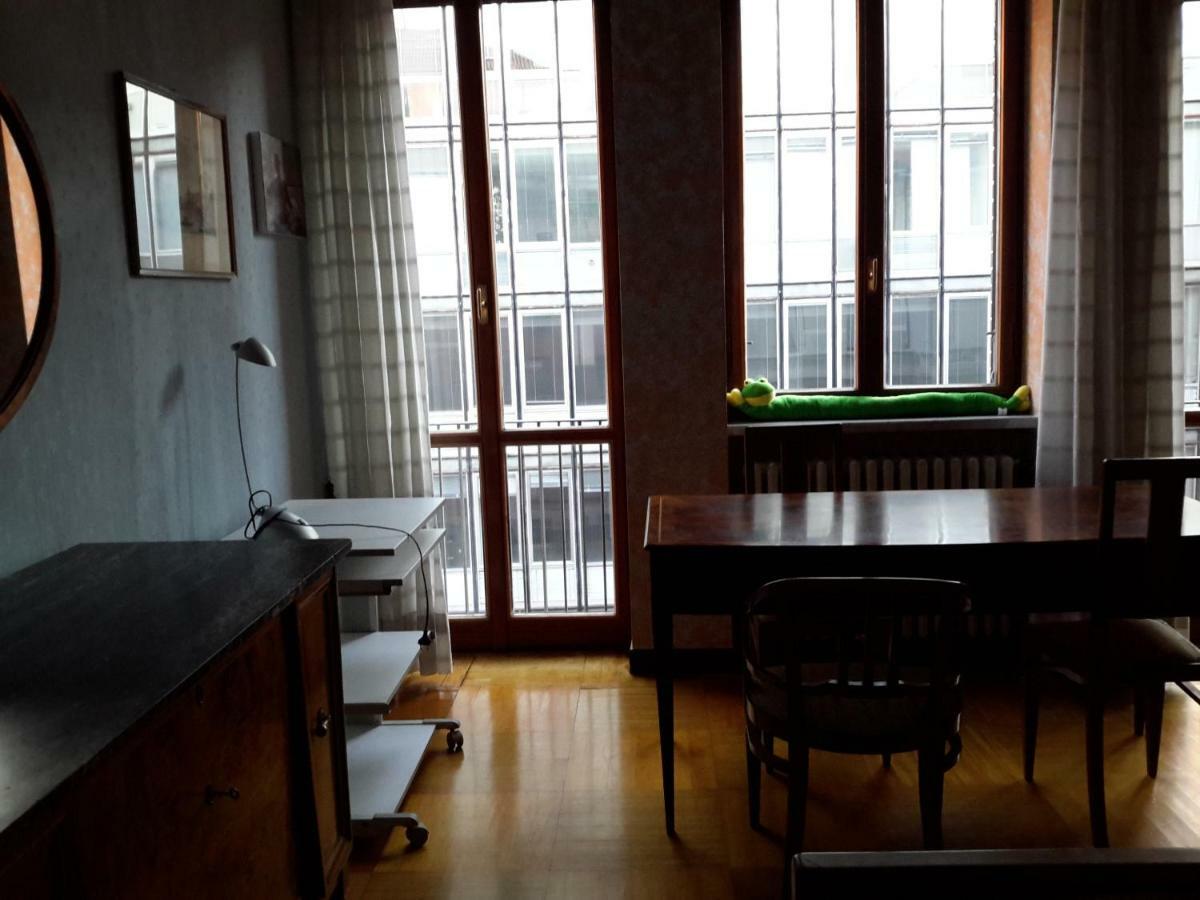Big Room In Milano Center Ngoại thất bức ảnh
