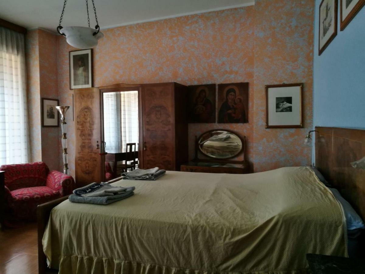 Big Room In Milano Center Ngoại thất bức ảnh
