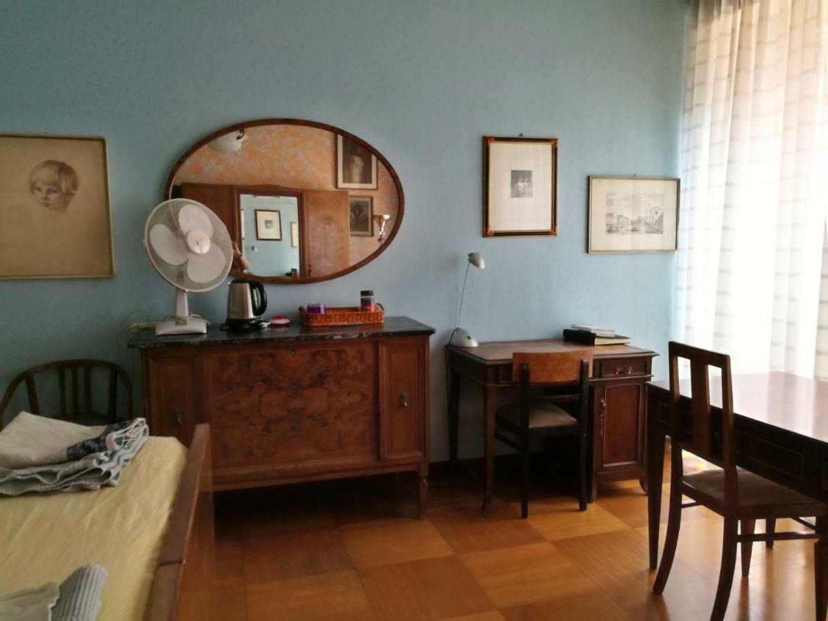 Big Room In Milano Center Ngoại thất bức ảnh
